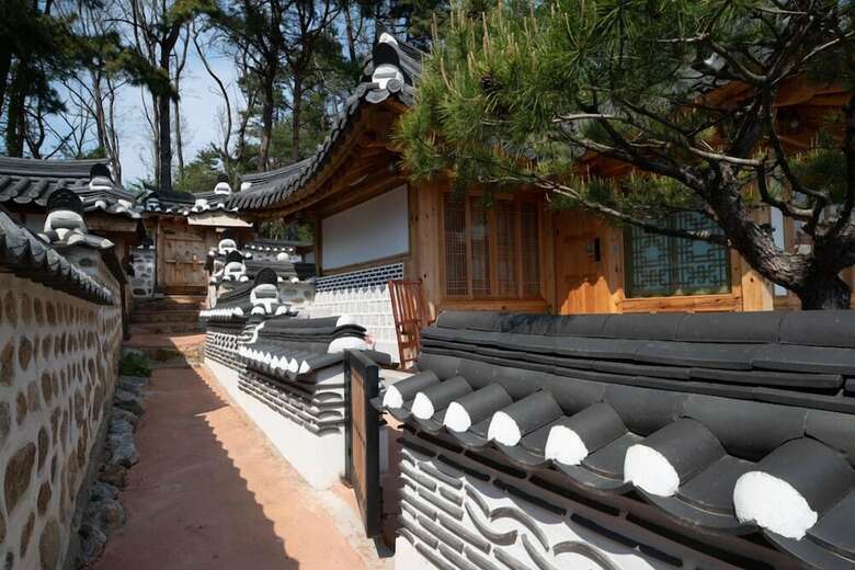 Donghae Hanok Donganjae