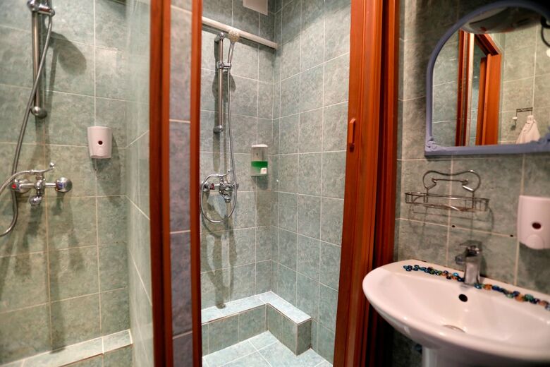 Hostal U Krasnogo Mosta - Hostel