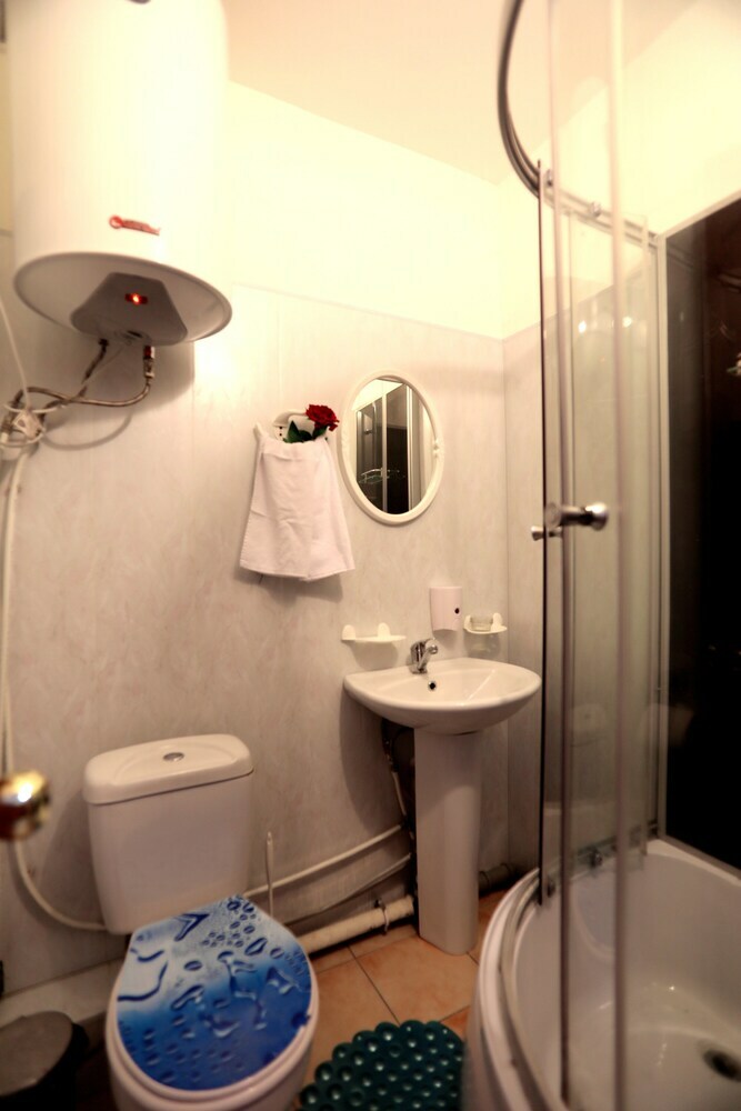 Hostal U Krasnogo Mosta - Hostel