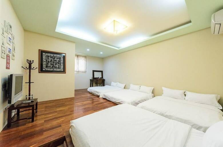 Hotel Uju B&B