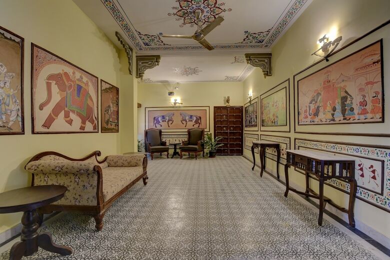 Hotel Janak Vilas