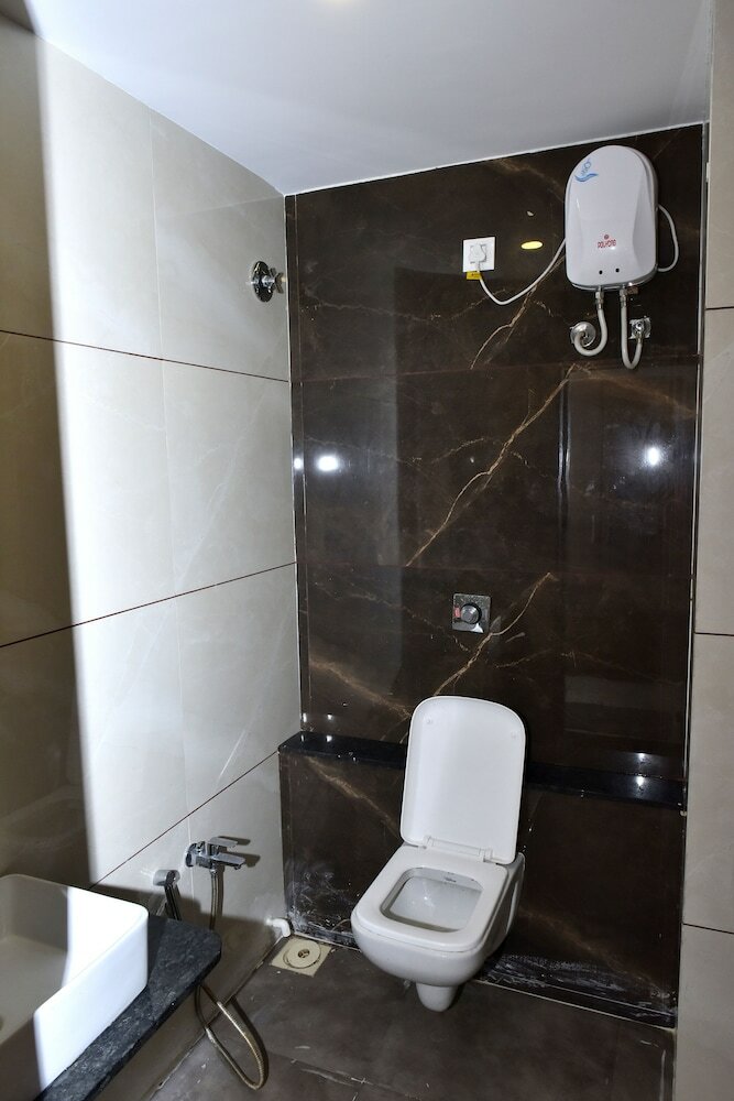 Hotel Royal Square By Sky Stays