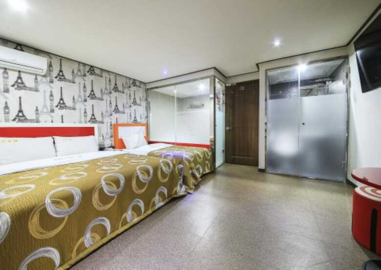 M Hotel