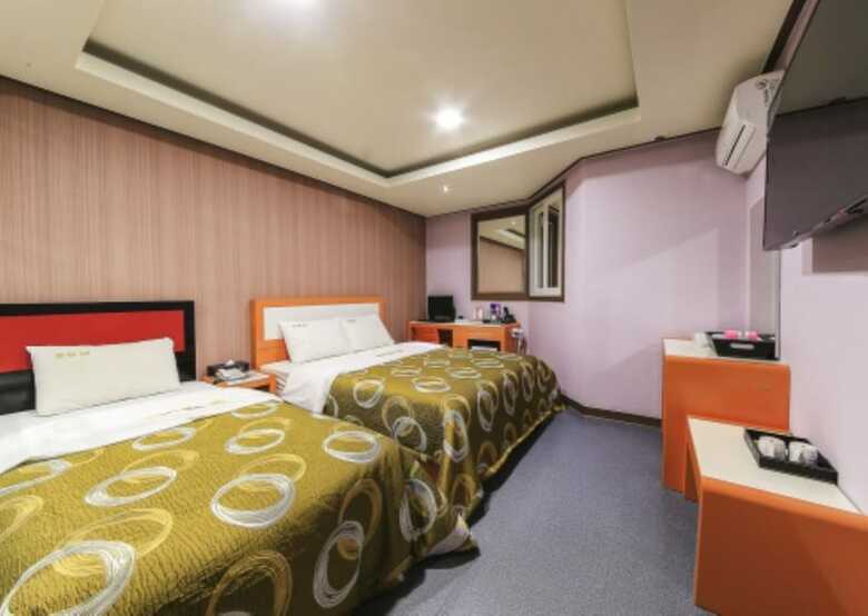 M Hotel