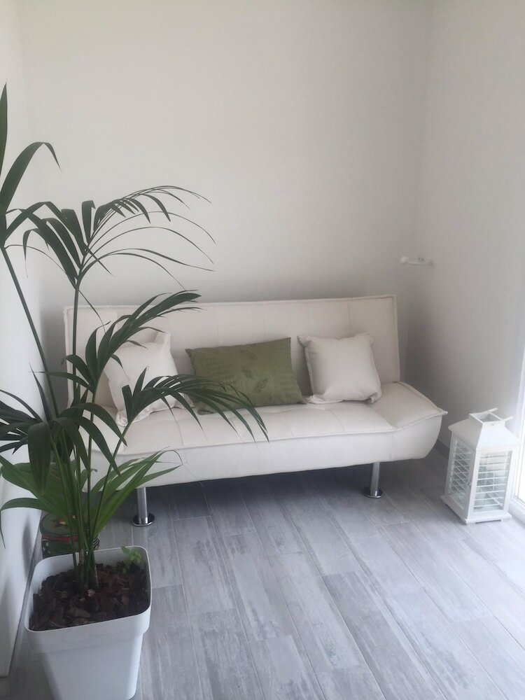 Villa Tropical B&B