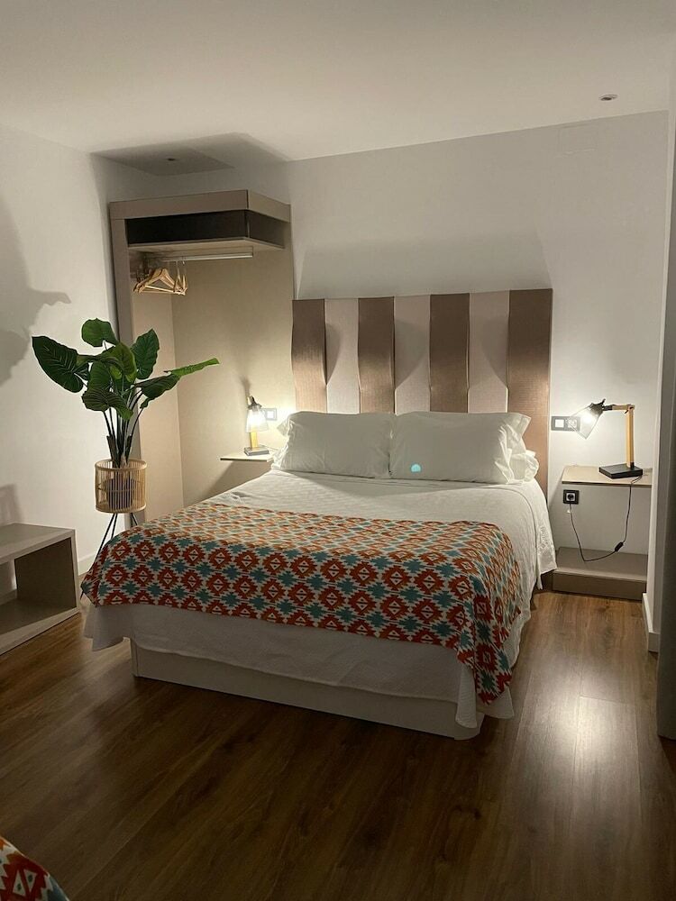 Hotel Qb Almagro Centro