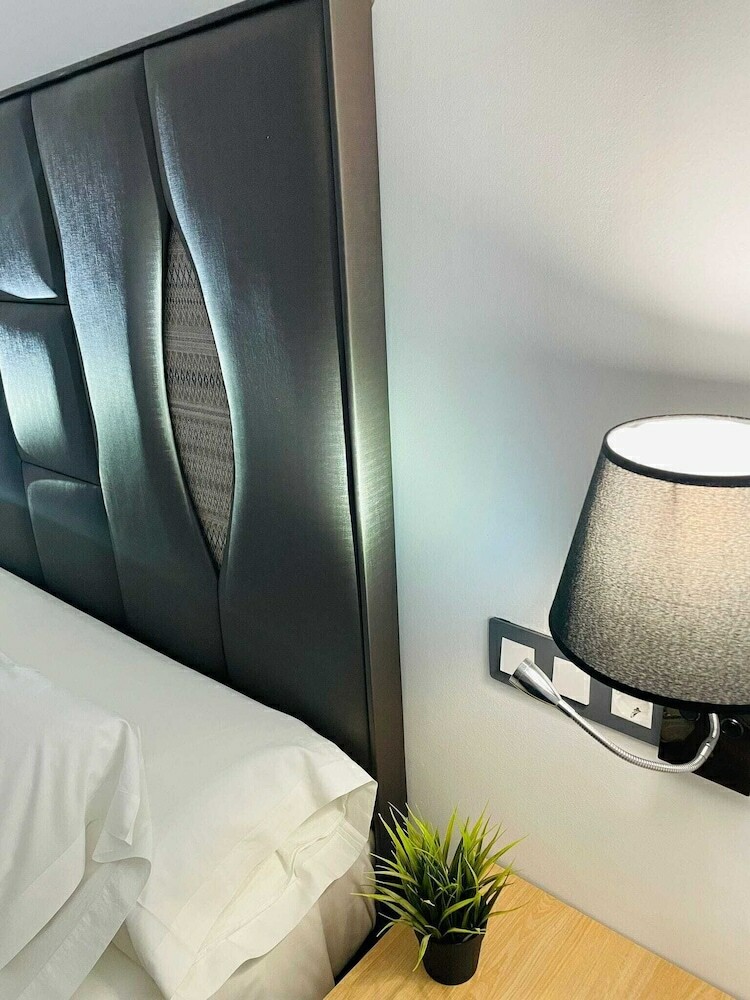 Hotel Qb Almagro Centro