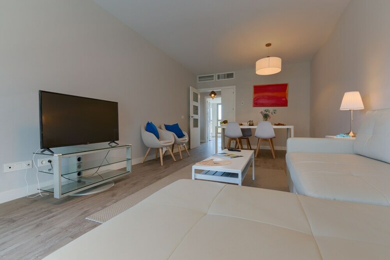 Apartamentos Holidays2 Malaga Ciza�a