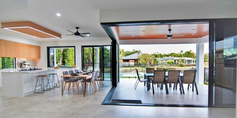 Isle Be Back Waterfront Luxury With Pool