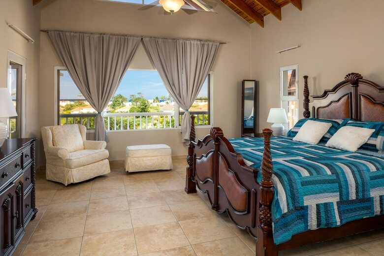 Ocean Village 86
