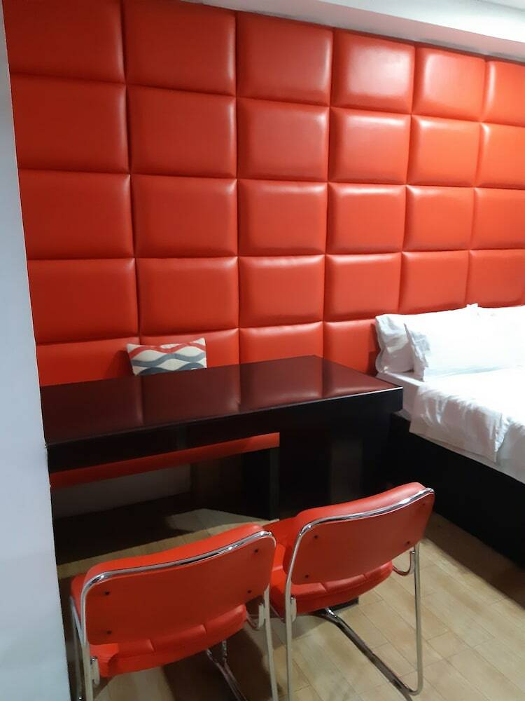 Luxury Suites A