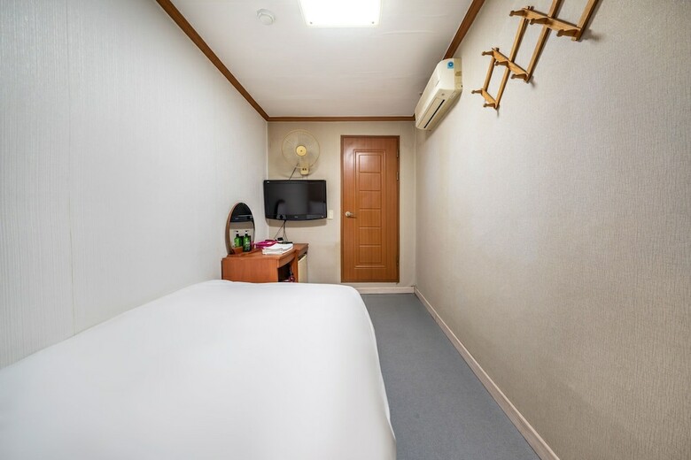 Hotel Dragon Stay