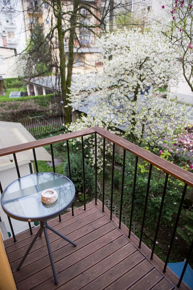 Apartamentos First Floor Flat - Adults Only