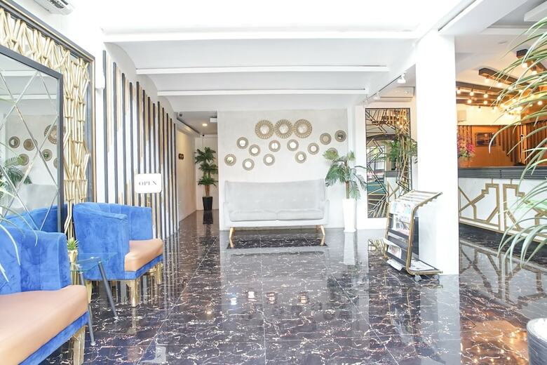 Hotel Sanrina Makassar