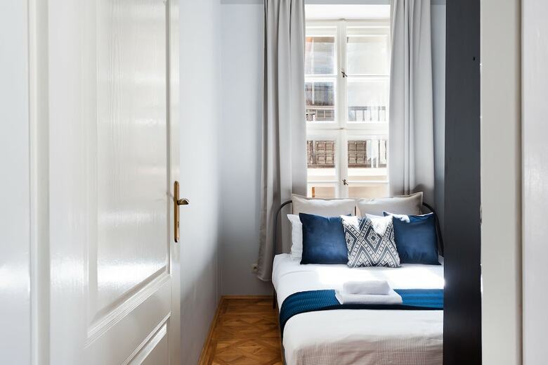 Square Apartment By Loft Affair