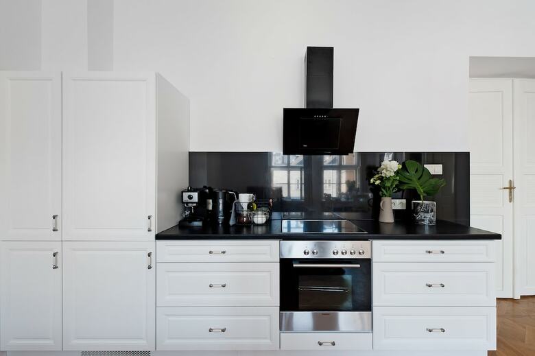 Square Apartment By Loft Affair