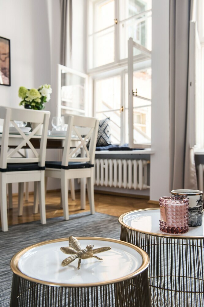 Square Apartment By Loft Affair