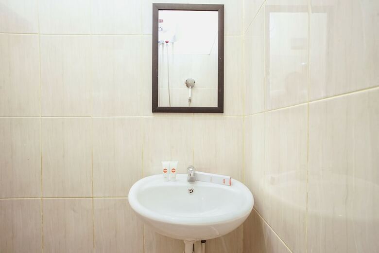 Hostal Oyo 1241 Eirini Family Homestay
