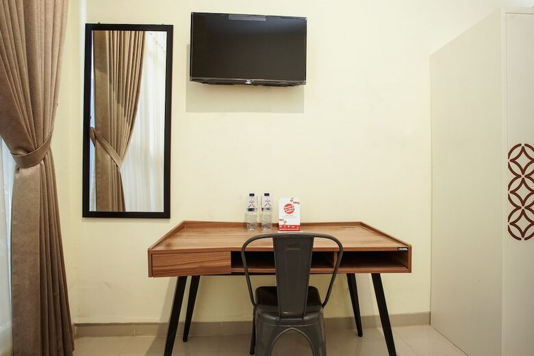 Hostal Oyo 1241 Eirini Family Homestay