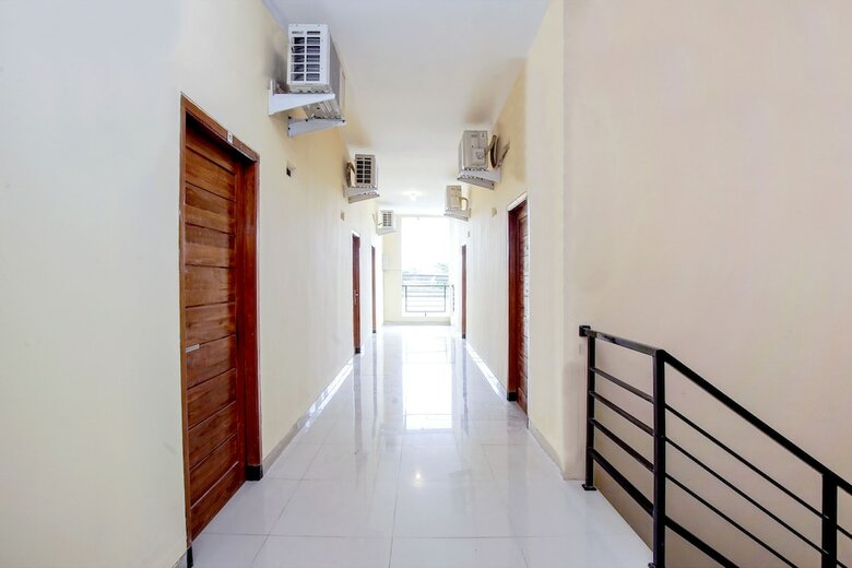 Hostal Oyo 1241 Eirini Family Homestay