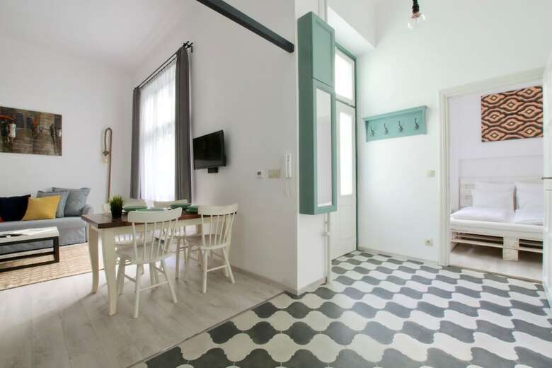 Standard Apartment By Hi5 - Wessel�nyi 8.