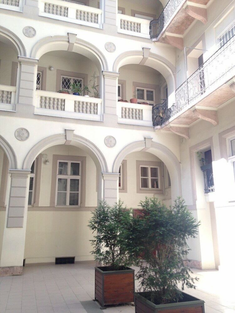 Standard Apartment By Hi5 - R�zsa Street