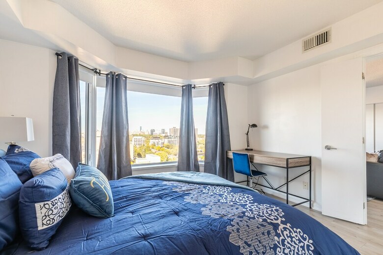 Simply Comfort Charming Yorkville Condos