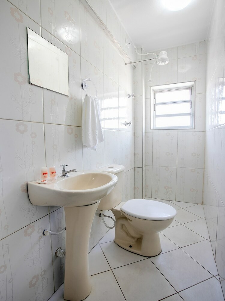 Oyo Hotel Boneville