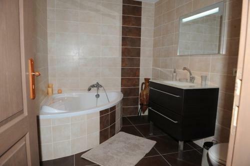 Hostal Aux Berges Du Canal