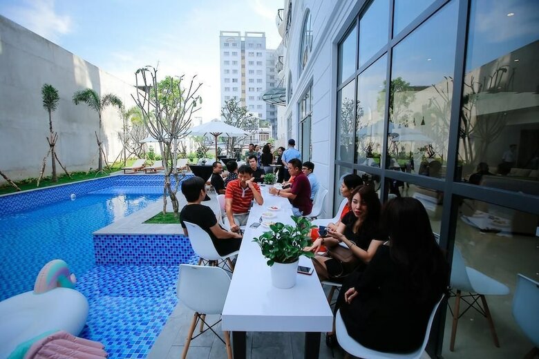 Aparthotel Saigon Garden Hill Apartment & Resort