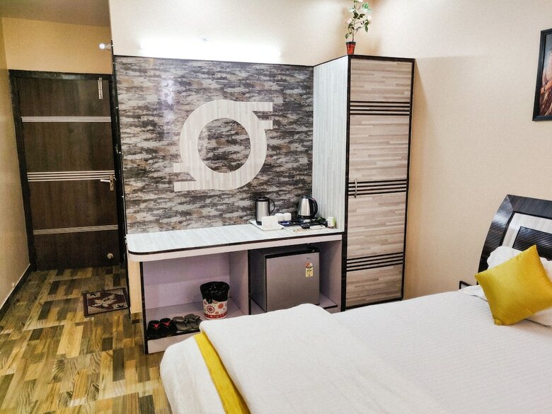 Hotel Rb Palace