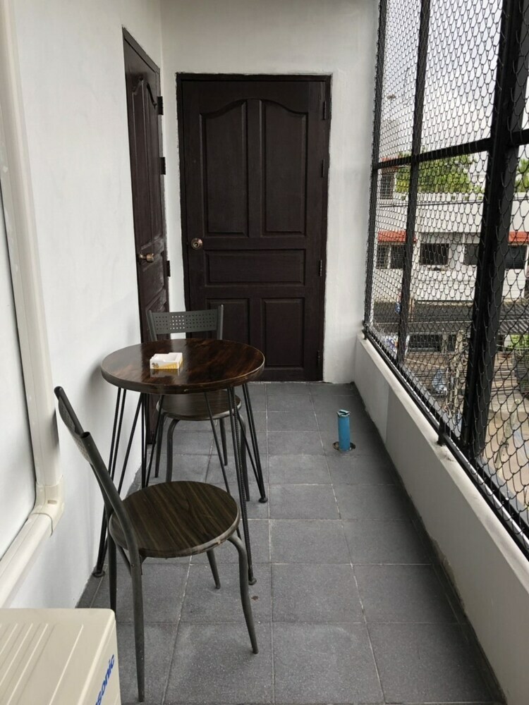 Hotel Chill Vibe Hostel
