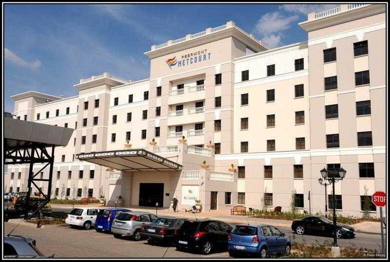 Hotel Peermont Metcourt At Emperors Palace