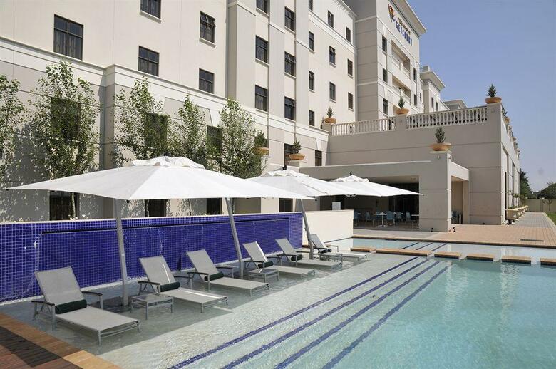Hotel Peermont Metcourt At Emperors Palace