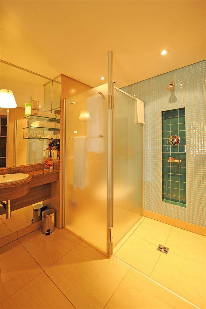 Hotel Peermont Metcourt At Emperors Palace
