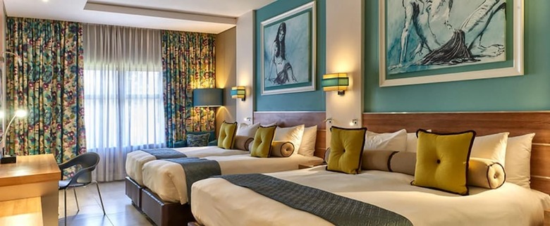 Hotel Peermont Metcourt At Emperors Palace