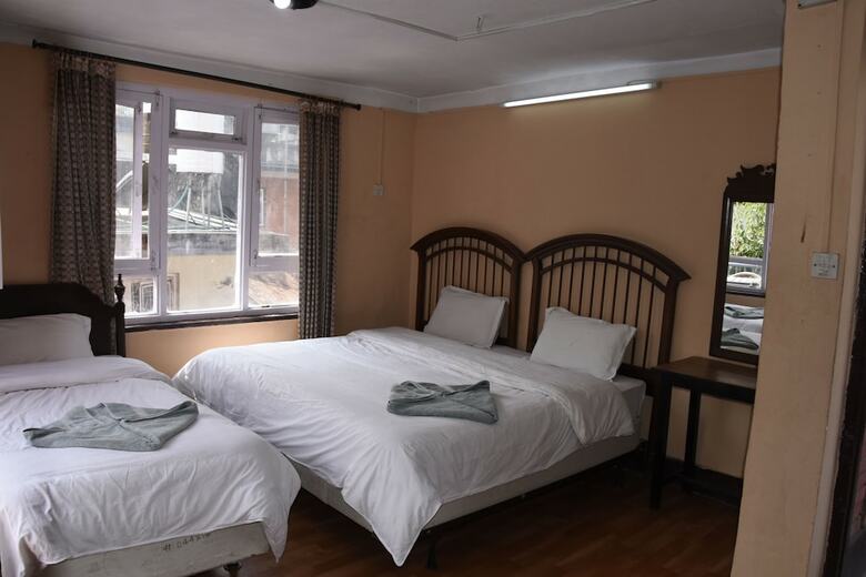 Bed & Breakfast Beehive Hostel