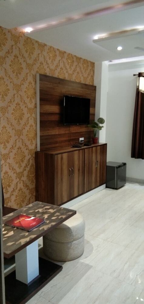 Hotel Grand S M Regency