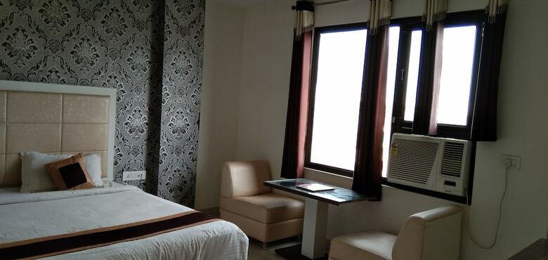 Hotel Grand S M Regency