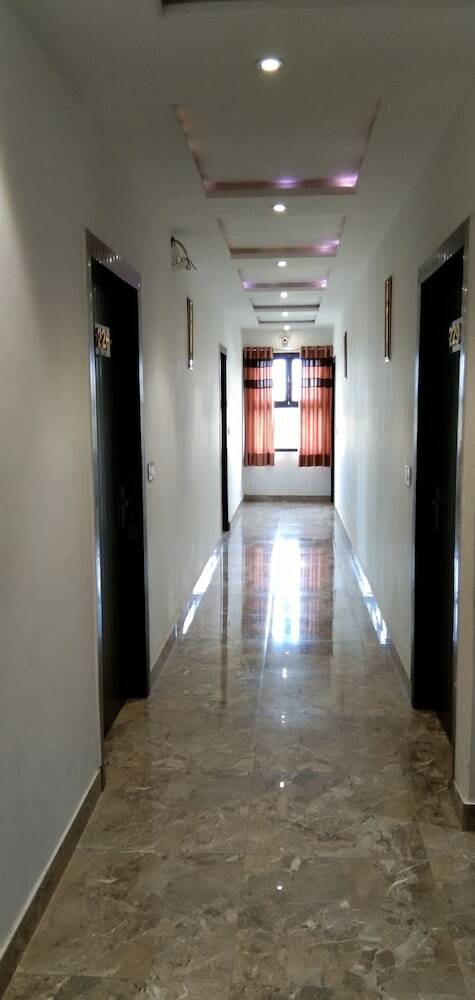 Hotel Grand S M Regency