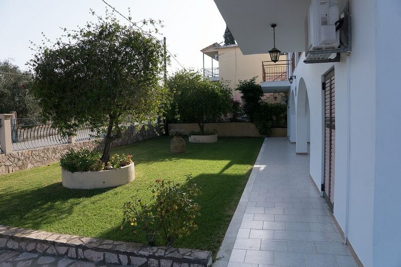 Aparthotel Mejanis