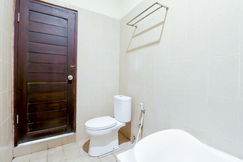 Hostal Oyo 1193 Asri House