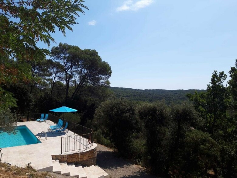 Villa La Pin�de