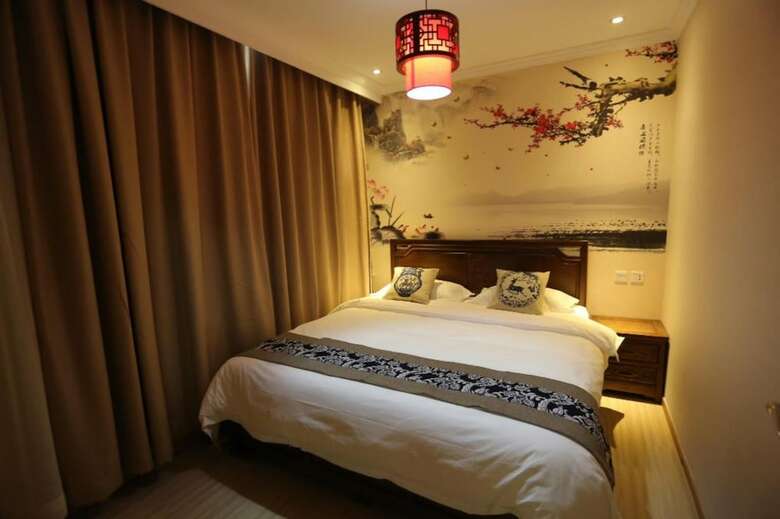 Happy Dragon Ally Hotel