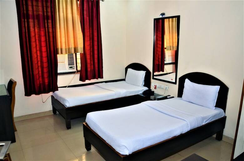 Hotel Pradeep Palace