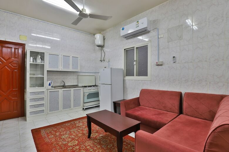 Oyo 285 Masharef Furnished Units In