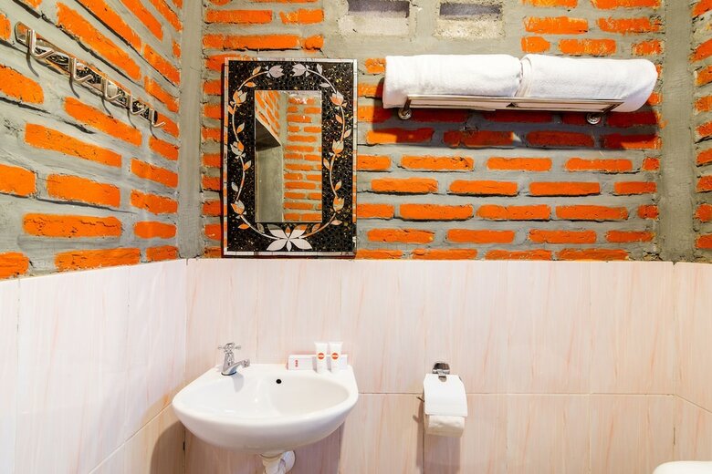 Hostal Oyo 1304 Roemah Gladak Kebon Sidoluhur
