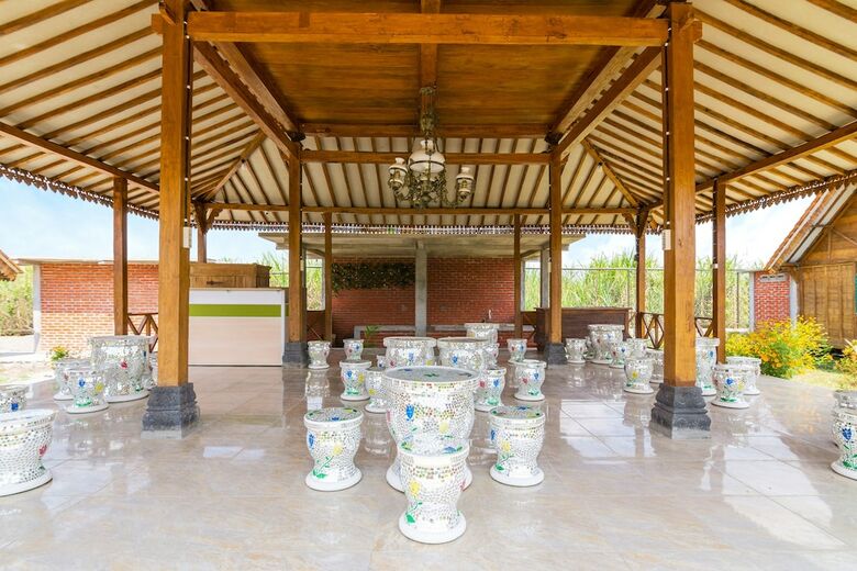 Hostal Oyo 1304 Roemah Gladak Kebon Sidoluhur