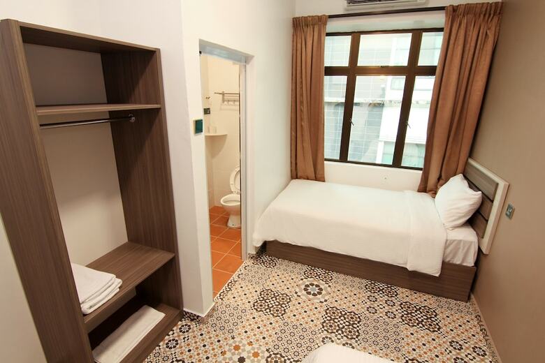 Hotel Pearl Inn