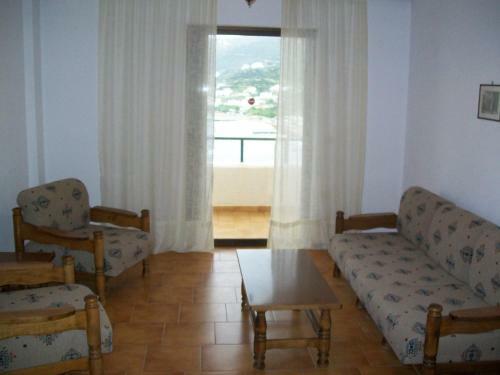 Aparthotel Marou Hotel